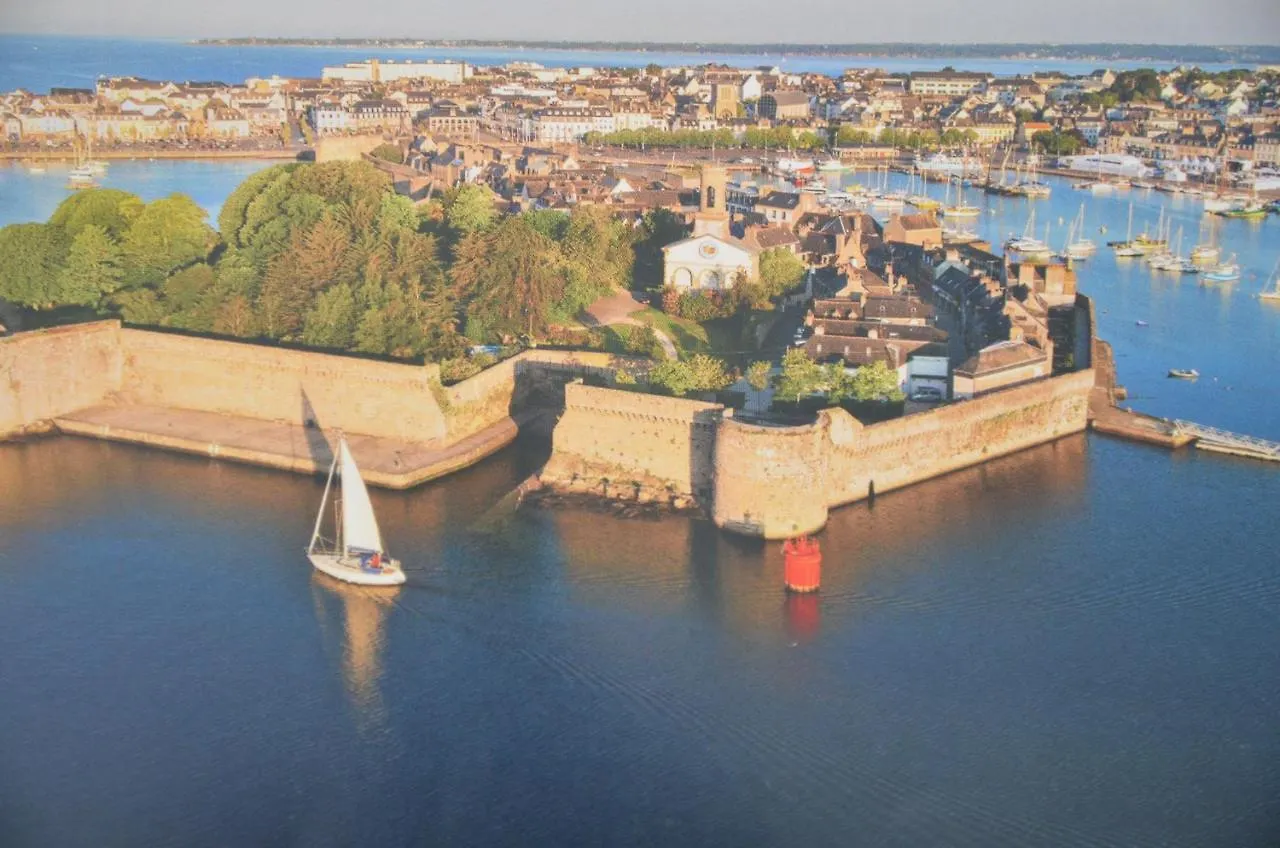 Appartement Corniche II: Superb Sea View Concarneau Apartment