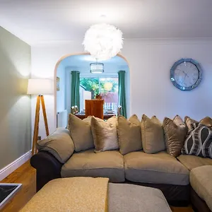  Holiday home Beautiful House In South Cambridge, 14-min Drive To The Centre, Free Parking, No Sofabeds, Sleeps 6 United Kingdom